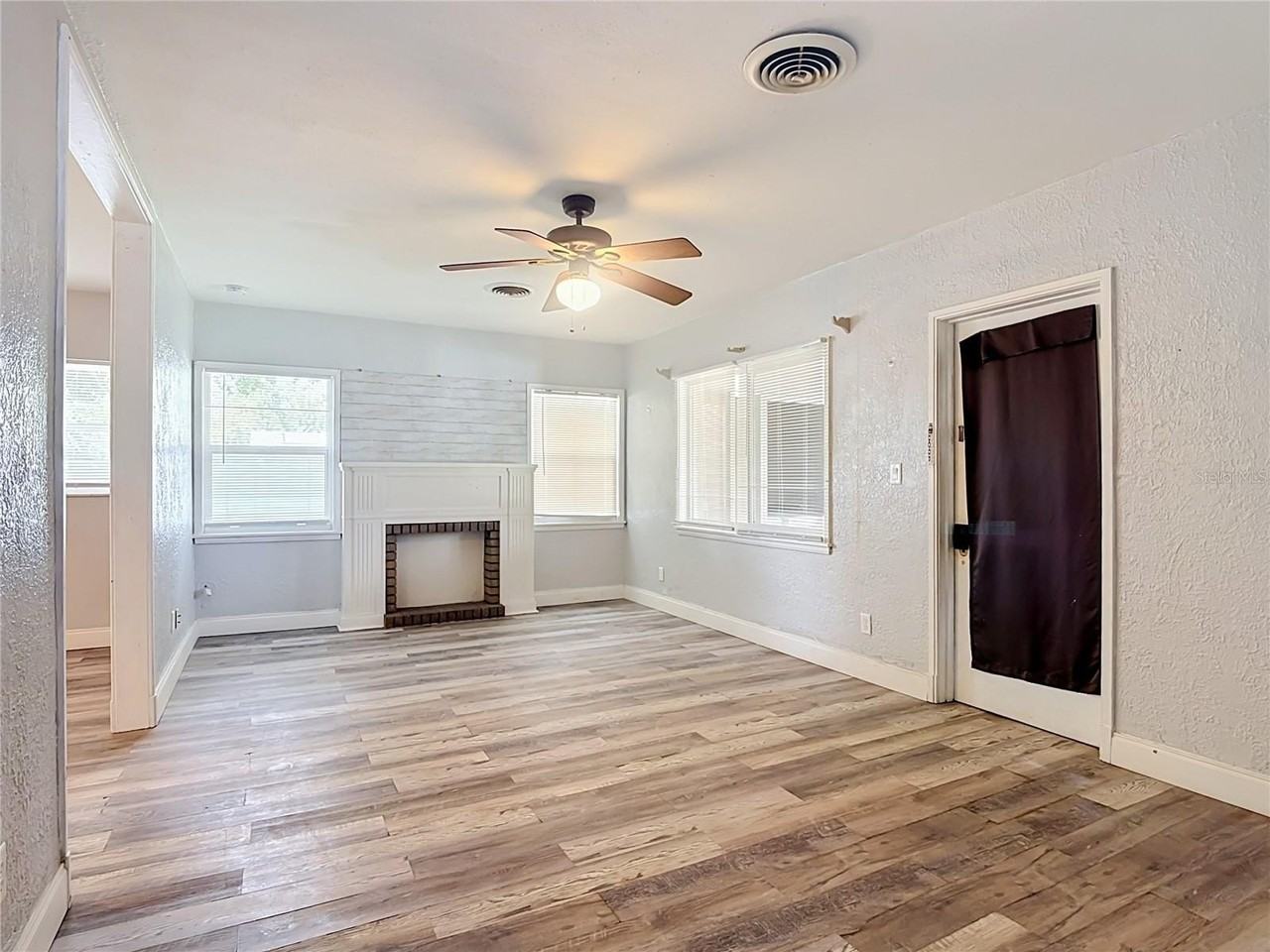 1604 Massachusetts Ave - Photo 5 of 20