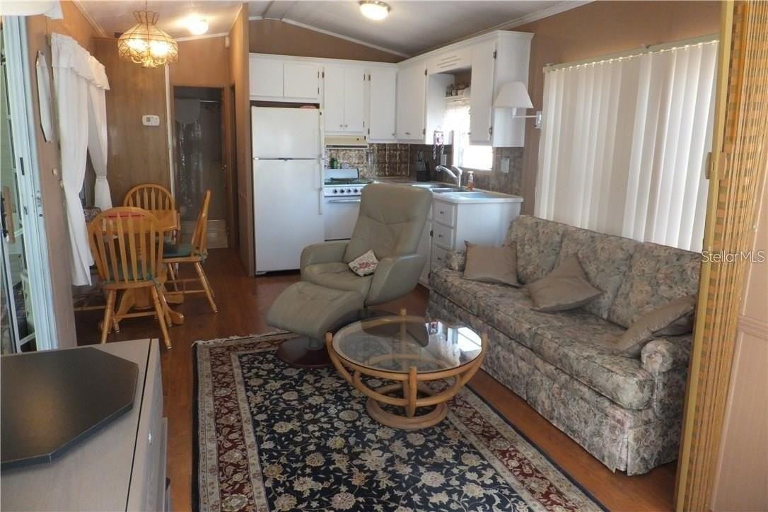 351 Citrus Ridge Dr - Photo 4 of 13