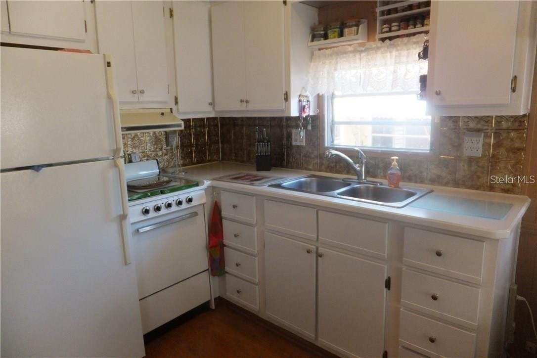 351 Citrus Ridge Dr - Photo 6 of 13