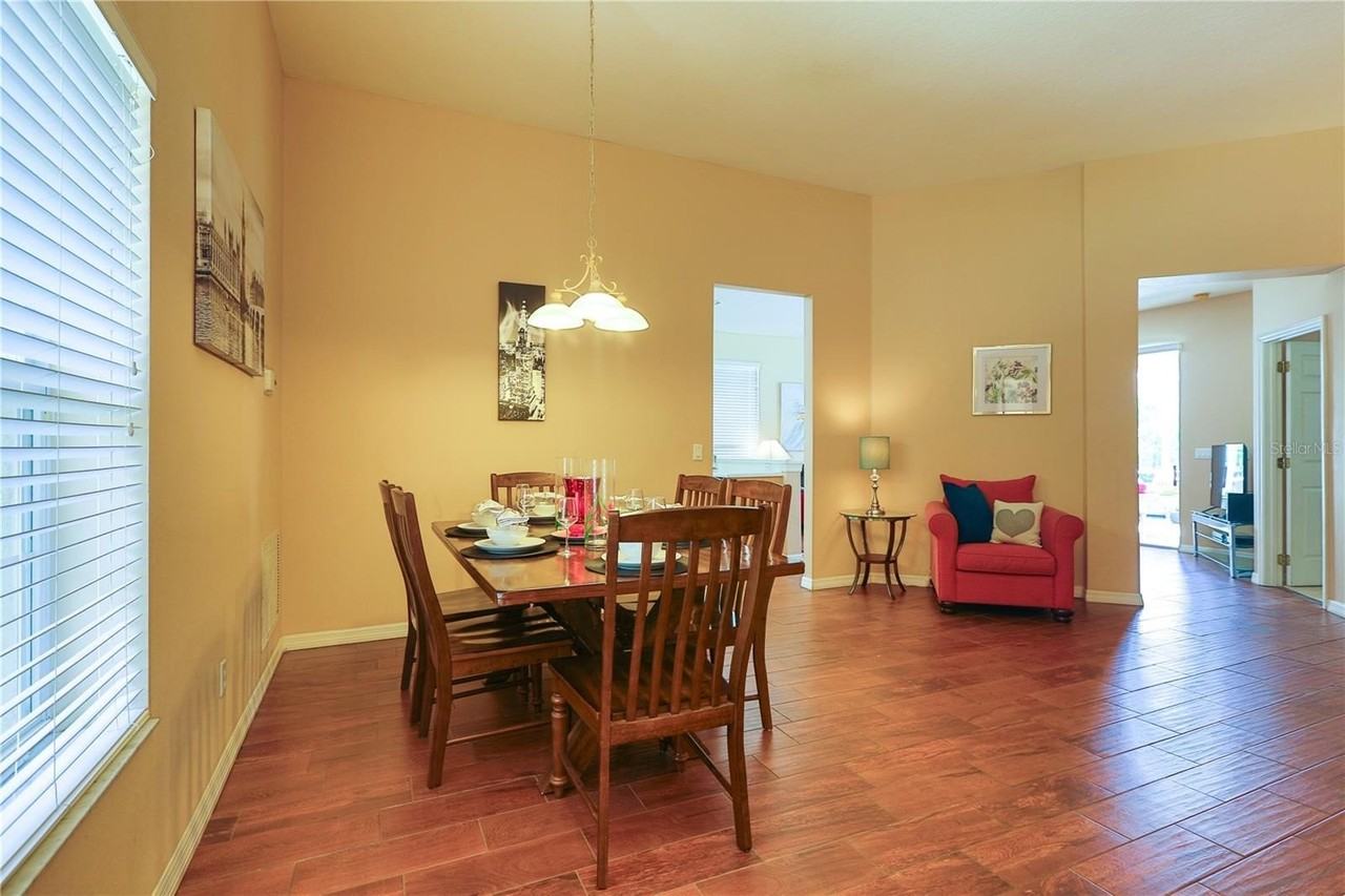 331 Henley Cir - Photo 3 of 27