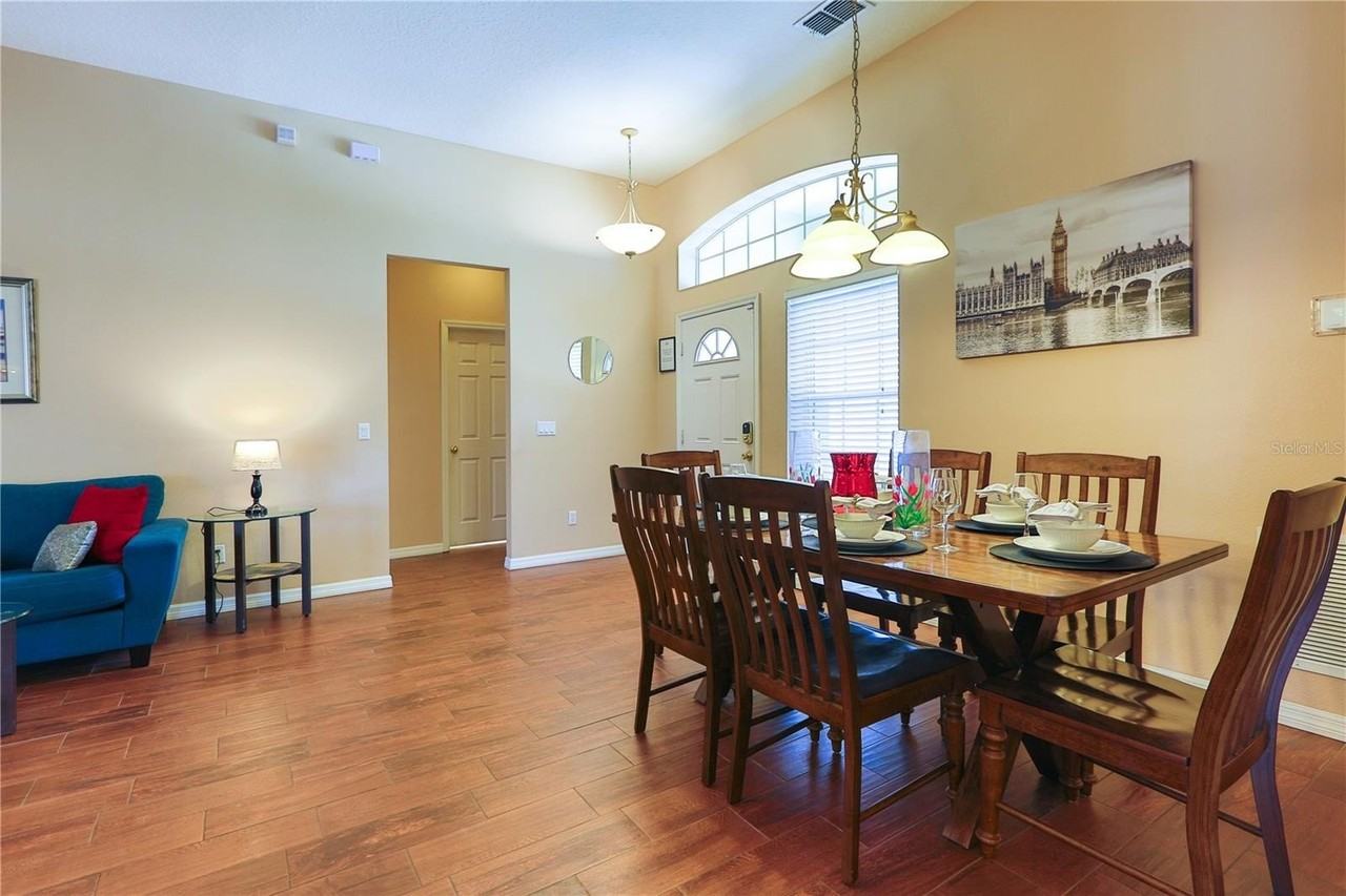 331 Henley Cir - Photo 4 of 27