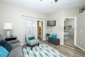 694 Seabrook Ct #101 - Photo 5 of 31