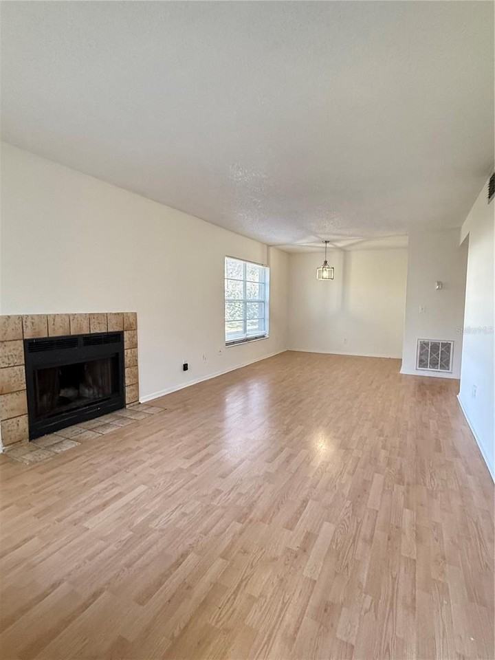 14308 Hanging Moss Cir #102 - Photo 6 of 34