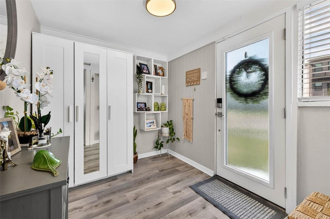 2561 13th Ave N - Photo 3 of 16