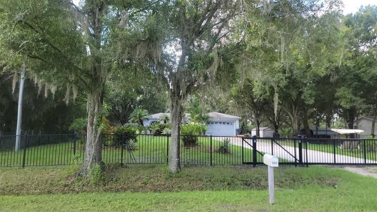 895 Keen Rd