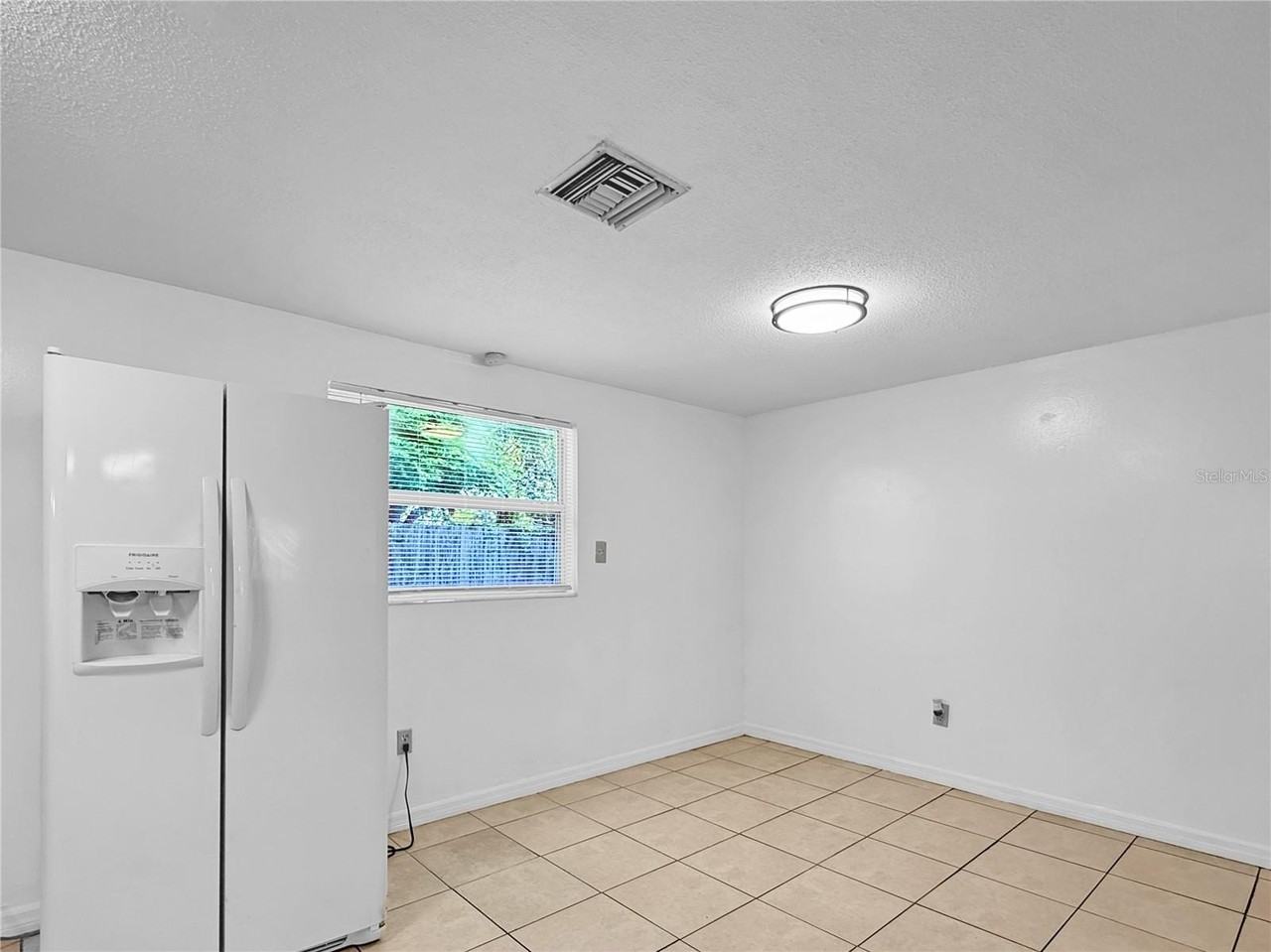 1821 Bellgrove St - Photo 6 of 14