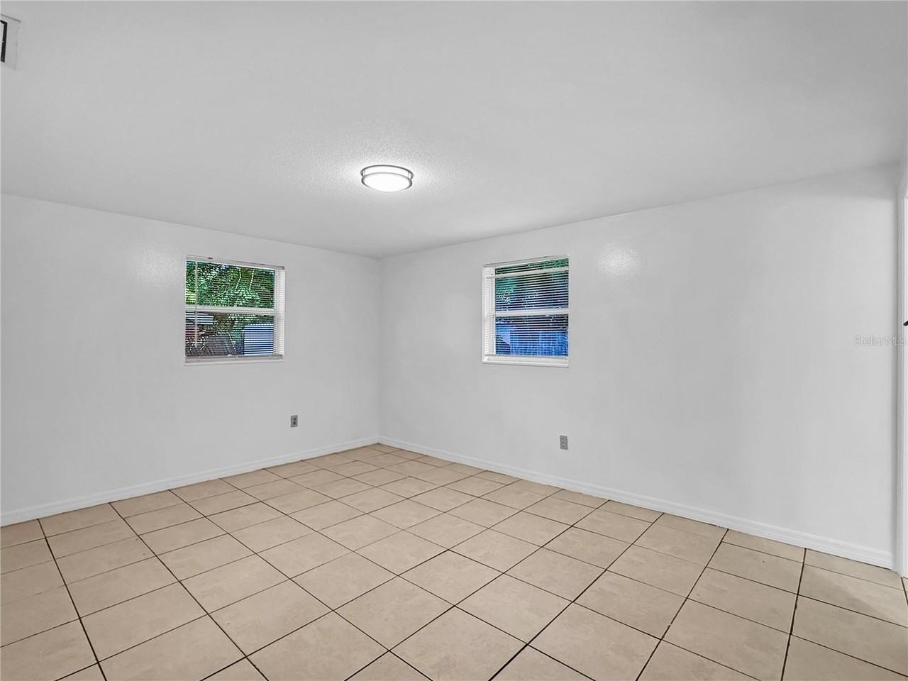 1821 Bellgrove St - Photo 7 of 14
