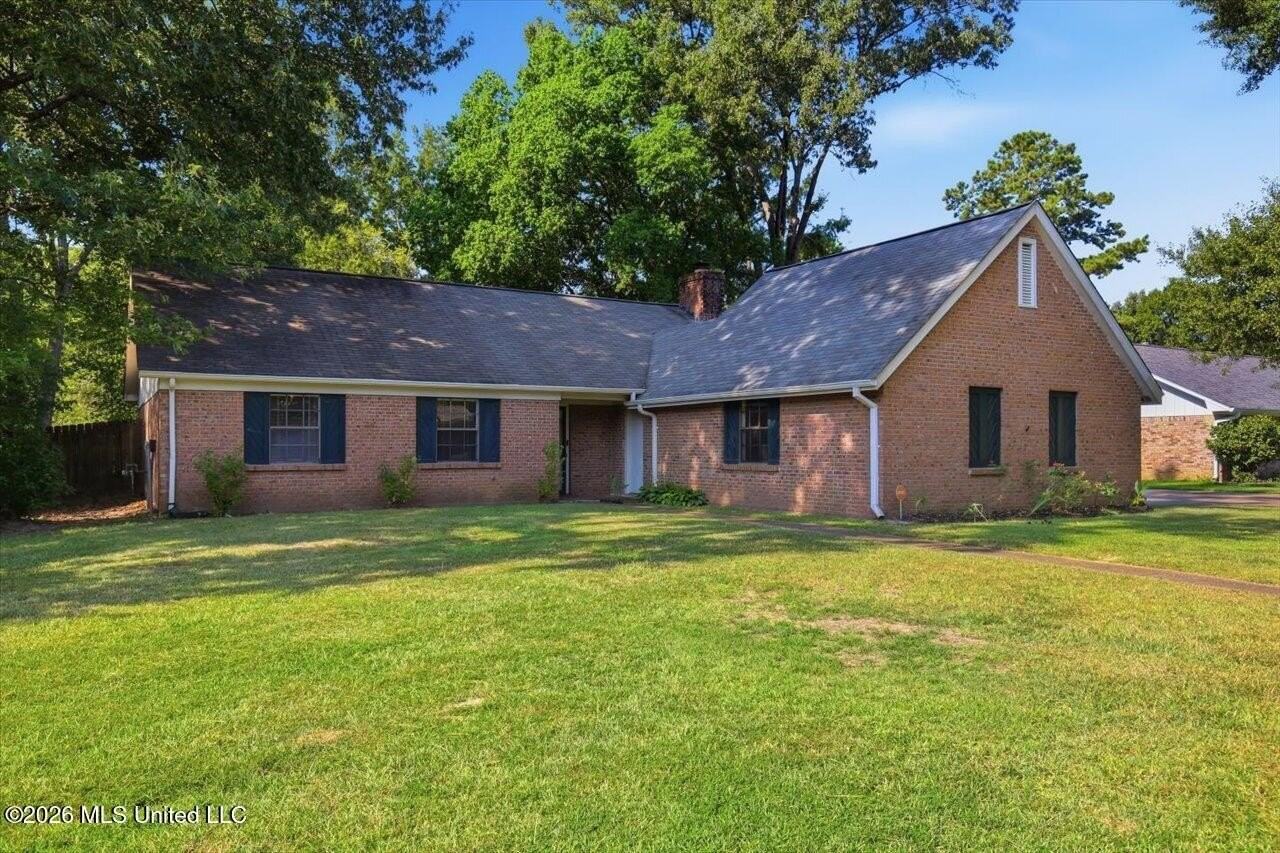 131 Cypress Dr - Photo 2 of 29