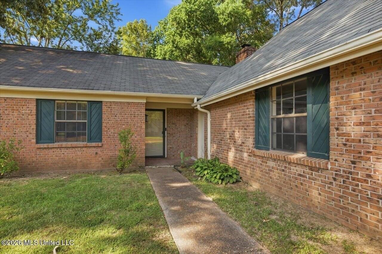 131 Cypress Dr - Photo 3 of 29