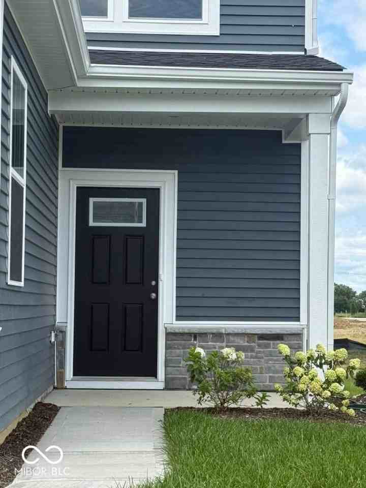 3802 Sterling Dr - Photo 3 of 33
