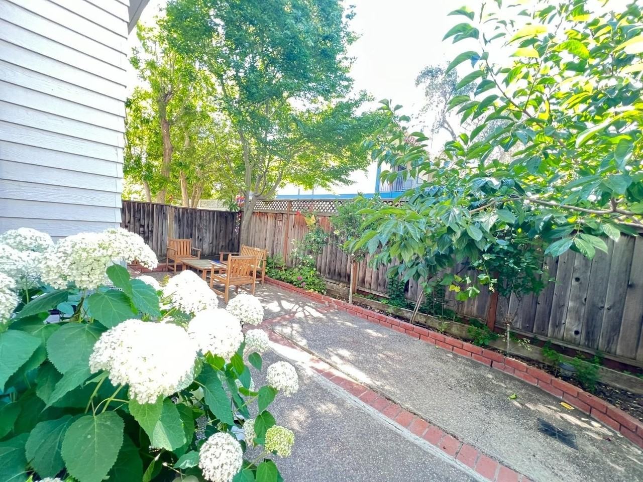 2052 Jamison Pl - Photo 6 of 17