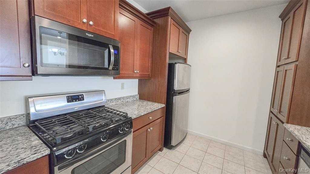 106 Canter Ct - Photo 2 of 35