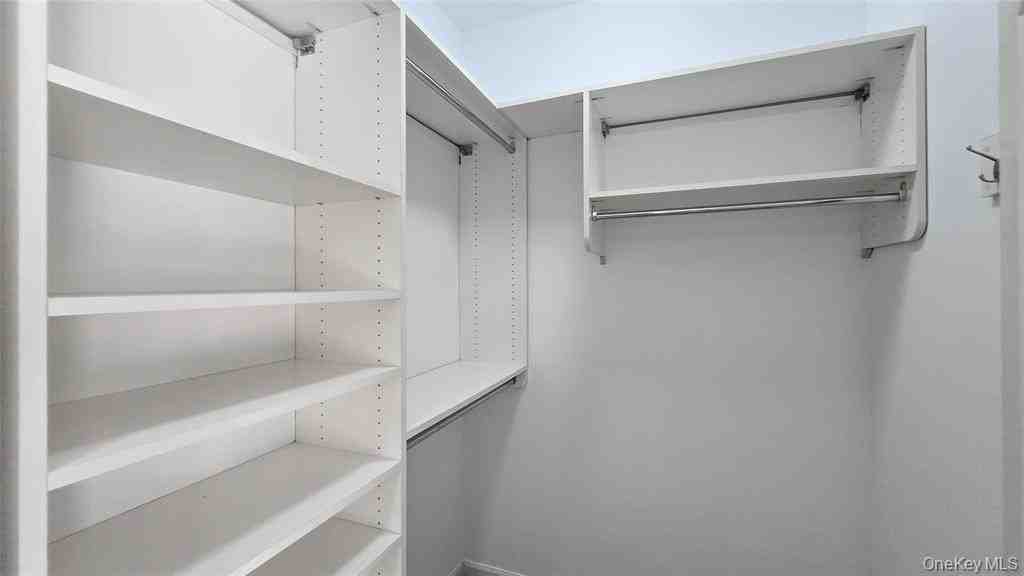 106 Canter Ct - Photo 7 of 35