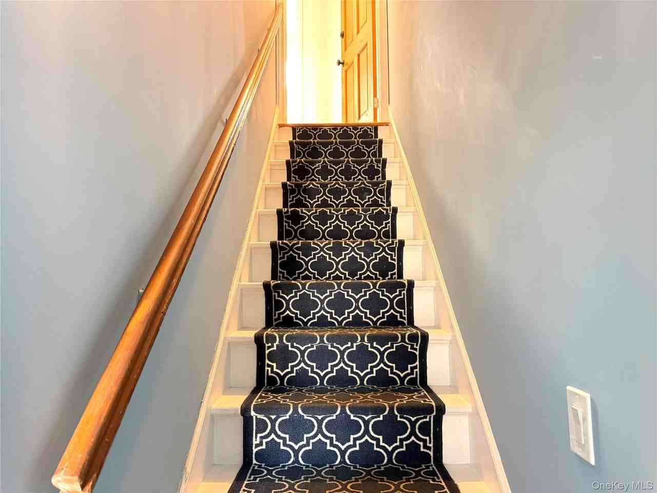 270 Gainsborg Ave E #2ndFL - Photo 2 of 11