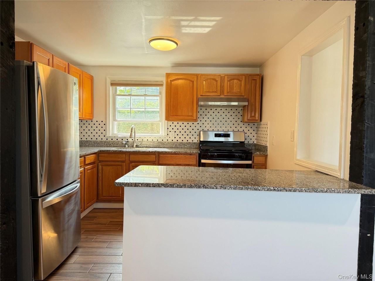 270 Gainsborg Ave E #2ndFL - Photo 3 of 11
