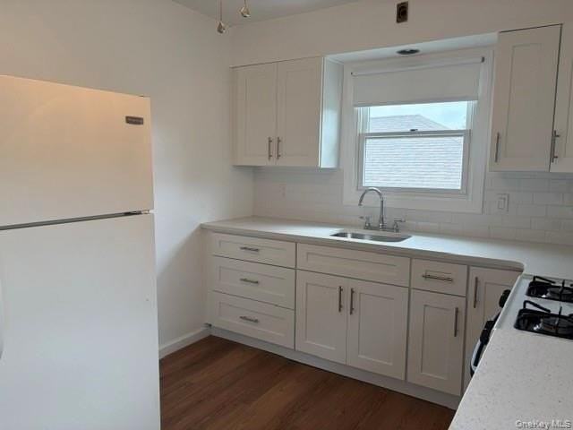 232 Catherine Ave - Photo 4 of 9