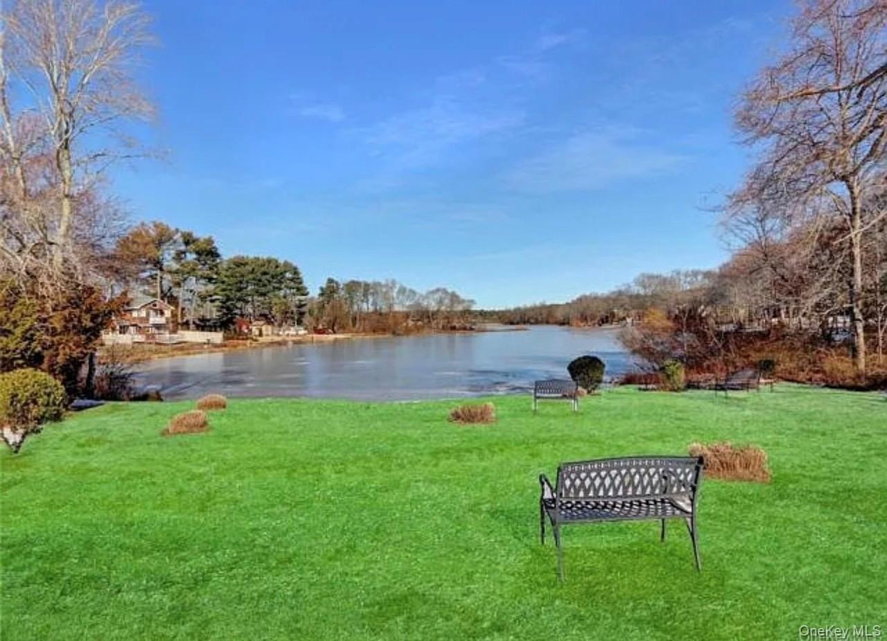 105 Artist Lake Dr - Photo 3 of 14