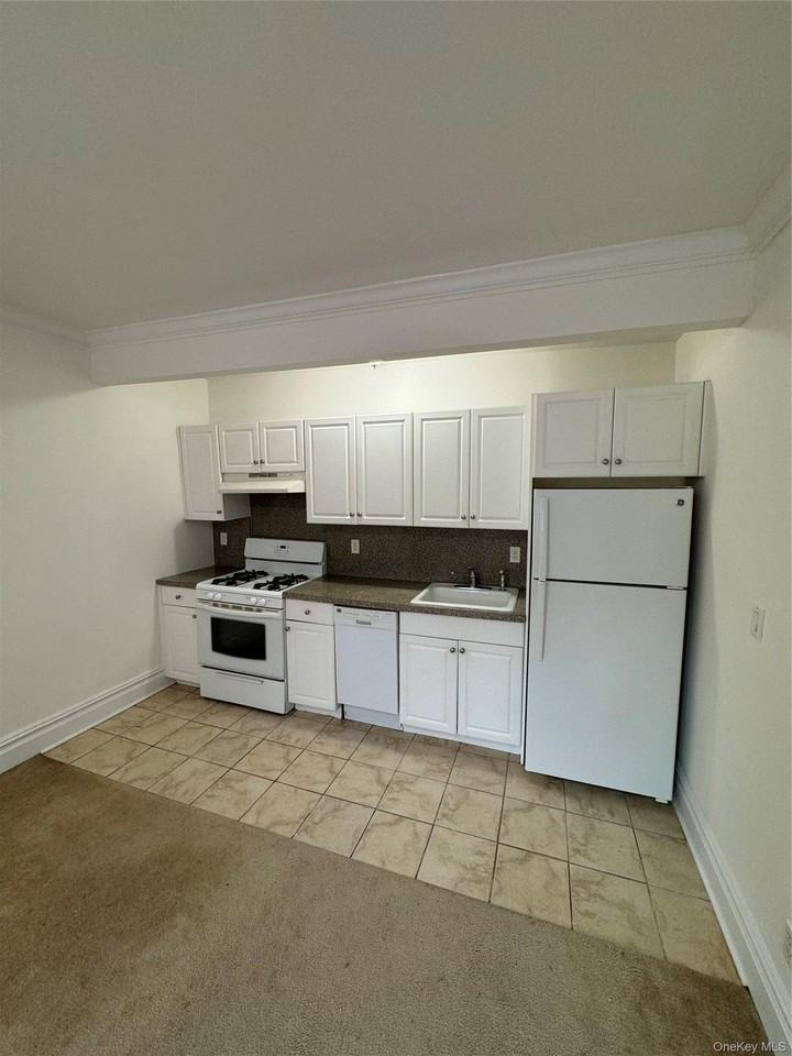 10 Wright Pl #A6 - Photo 7 of 8