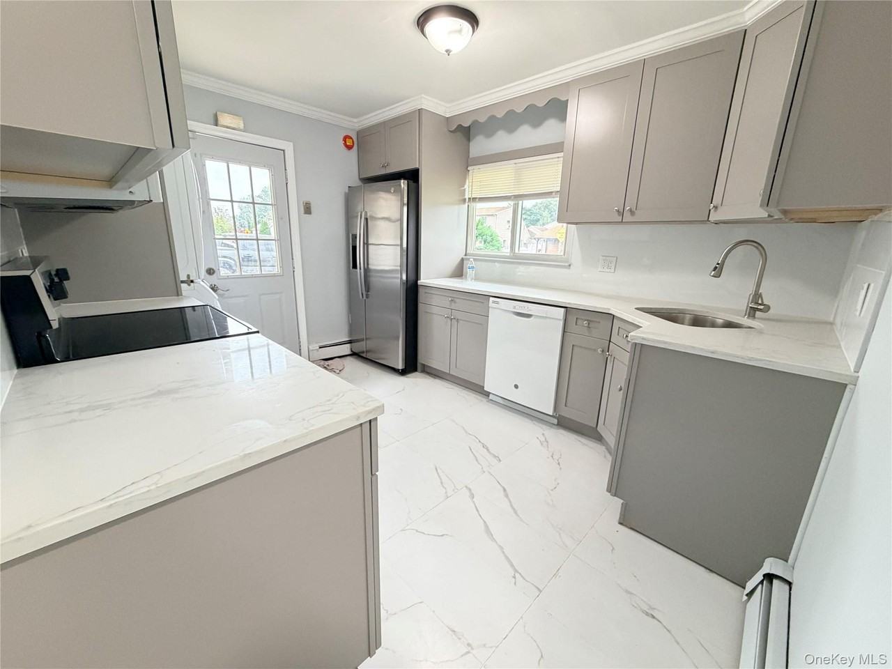 190 Meridian Rd - Photo 2 of 18