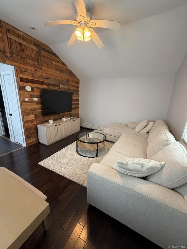79 Radcliffe Rd #2 - Photo 6 of 9