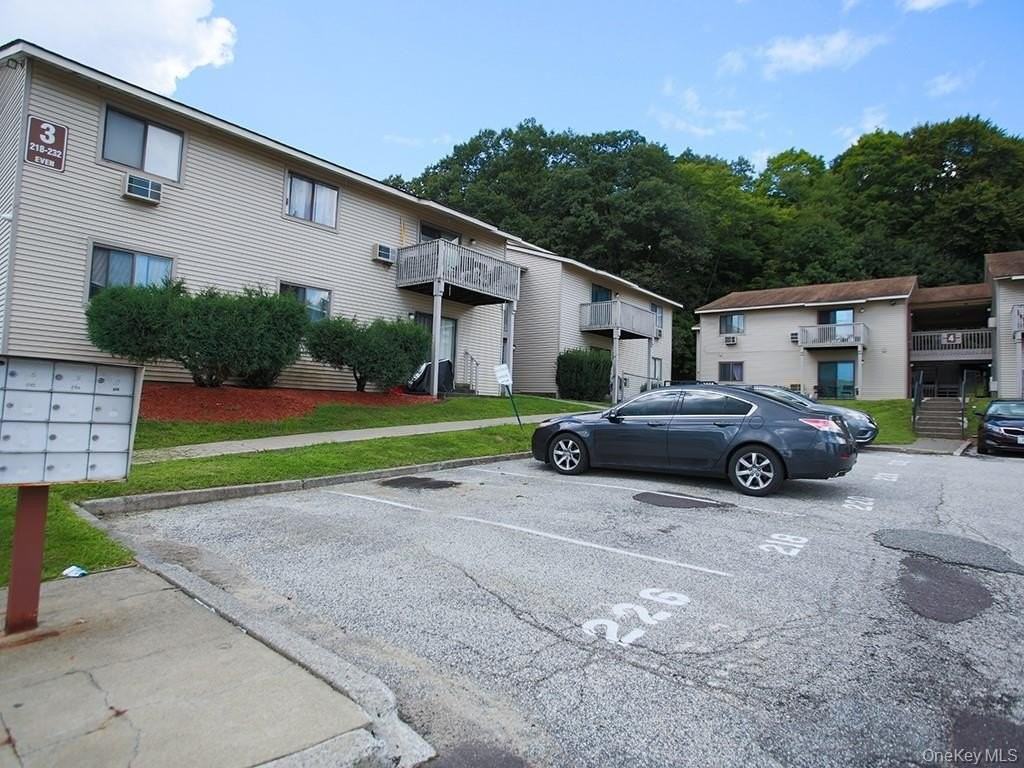 226 Concord Ln - Photo 6 of 27