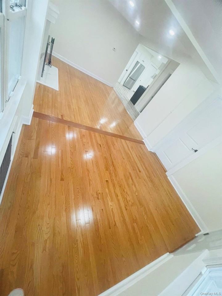 48 Lincoln St #1stFL - Photo 2 of 11