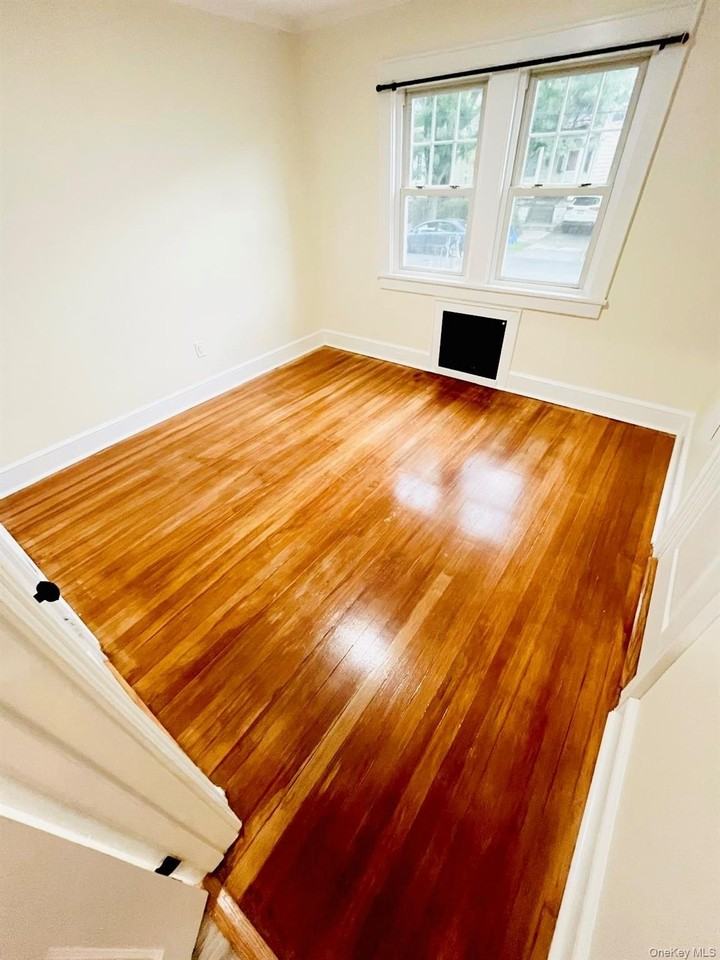 48 Lincoln St #1stFL - Photo 7 of 11