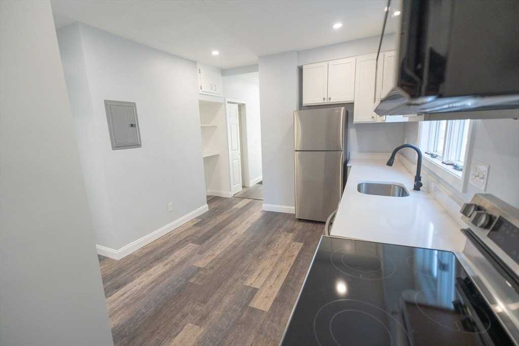 10 Rockwell Ter #1 - Photo 4 of 11