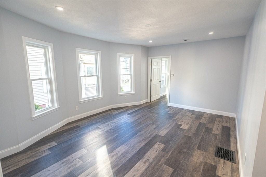 10 Rockwell Ter #1 - Photo 5 of 11
