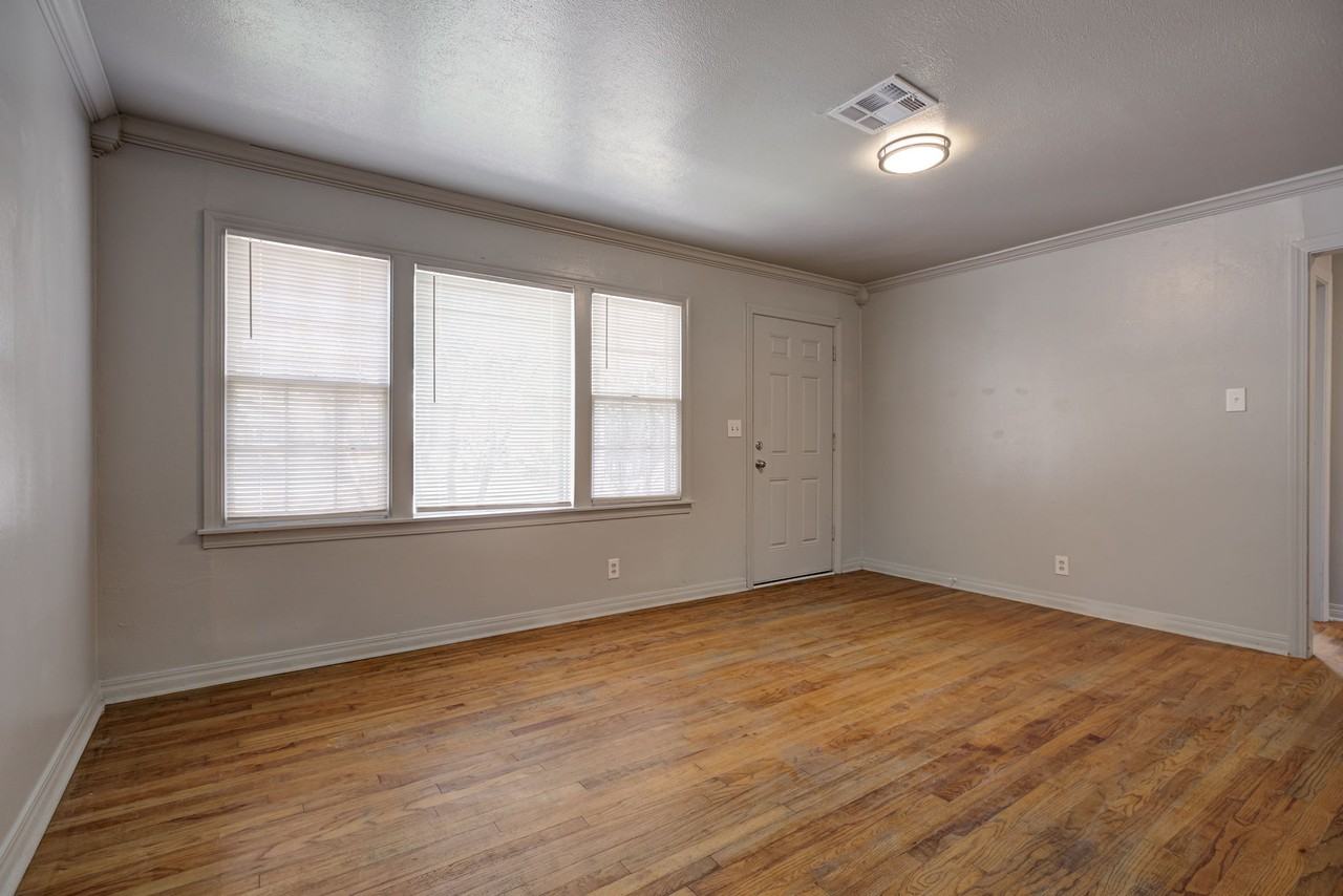 910 Garver St #1 - Photo 5 of 47