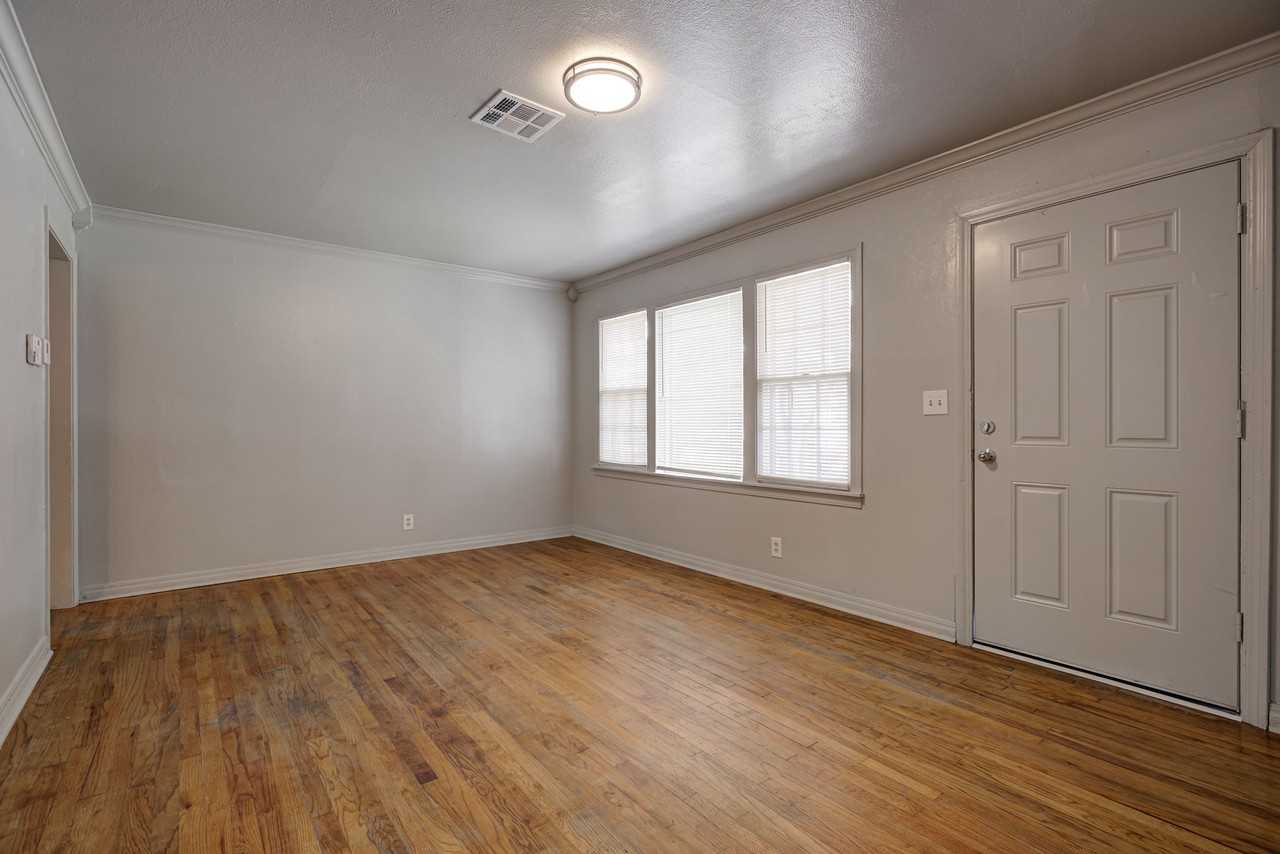 910 Garver St #1 - Photo 6 of 47