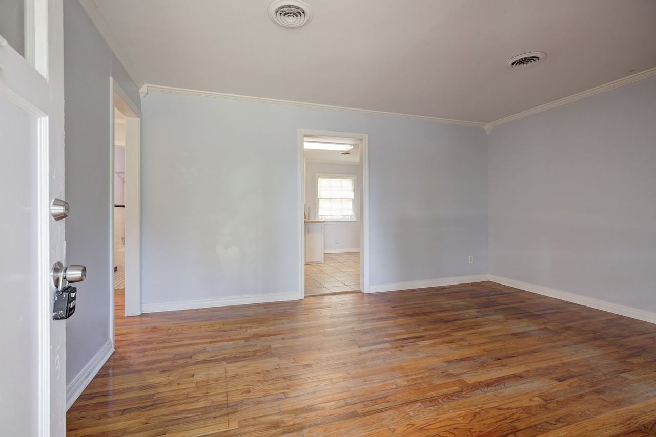 912 Garver St #1 - Photo 2 of 30