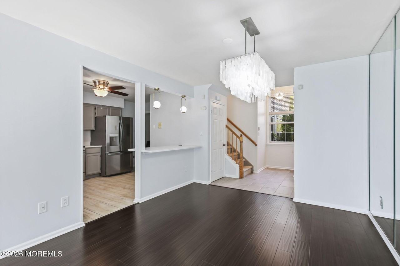 761 Banyan Ct - Photo 7 of 43