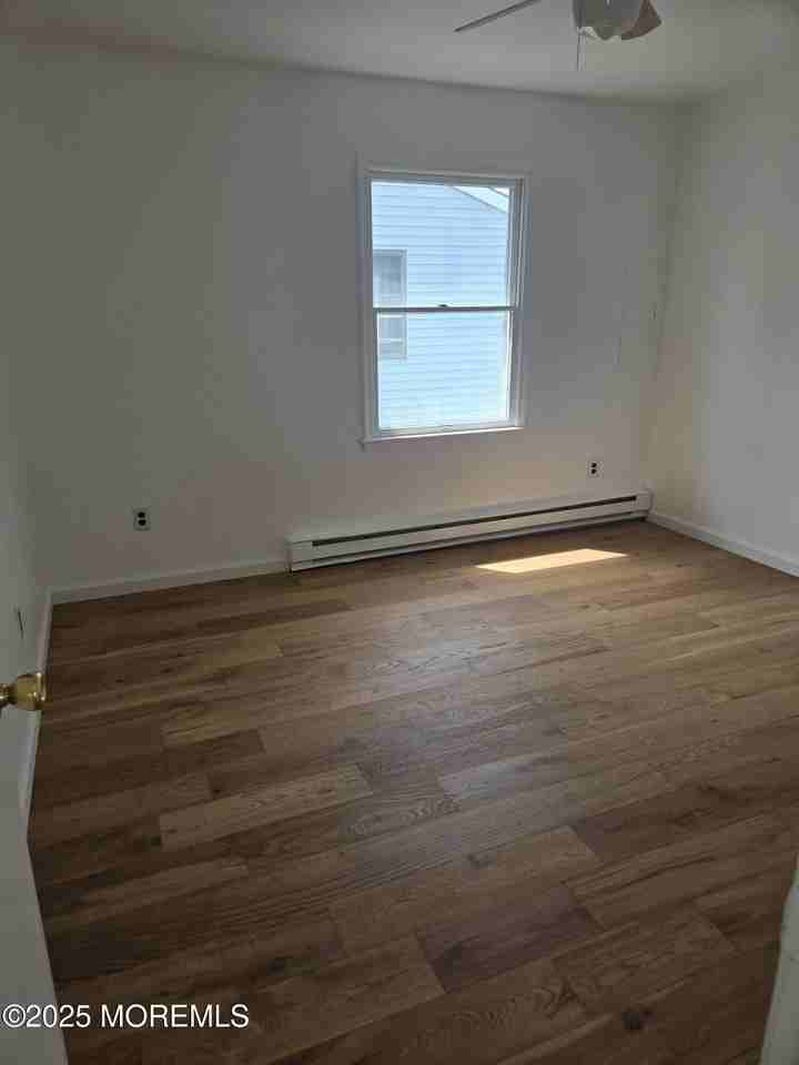 330 Elizabeth Ave - Photo 5 of 18