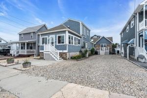 featured image of 68 Decatur Ave