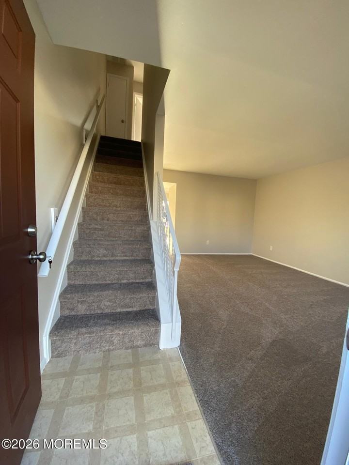 171 Sawmill Rd #209 - Photo 3 of 12