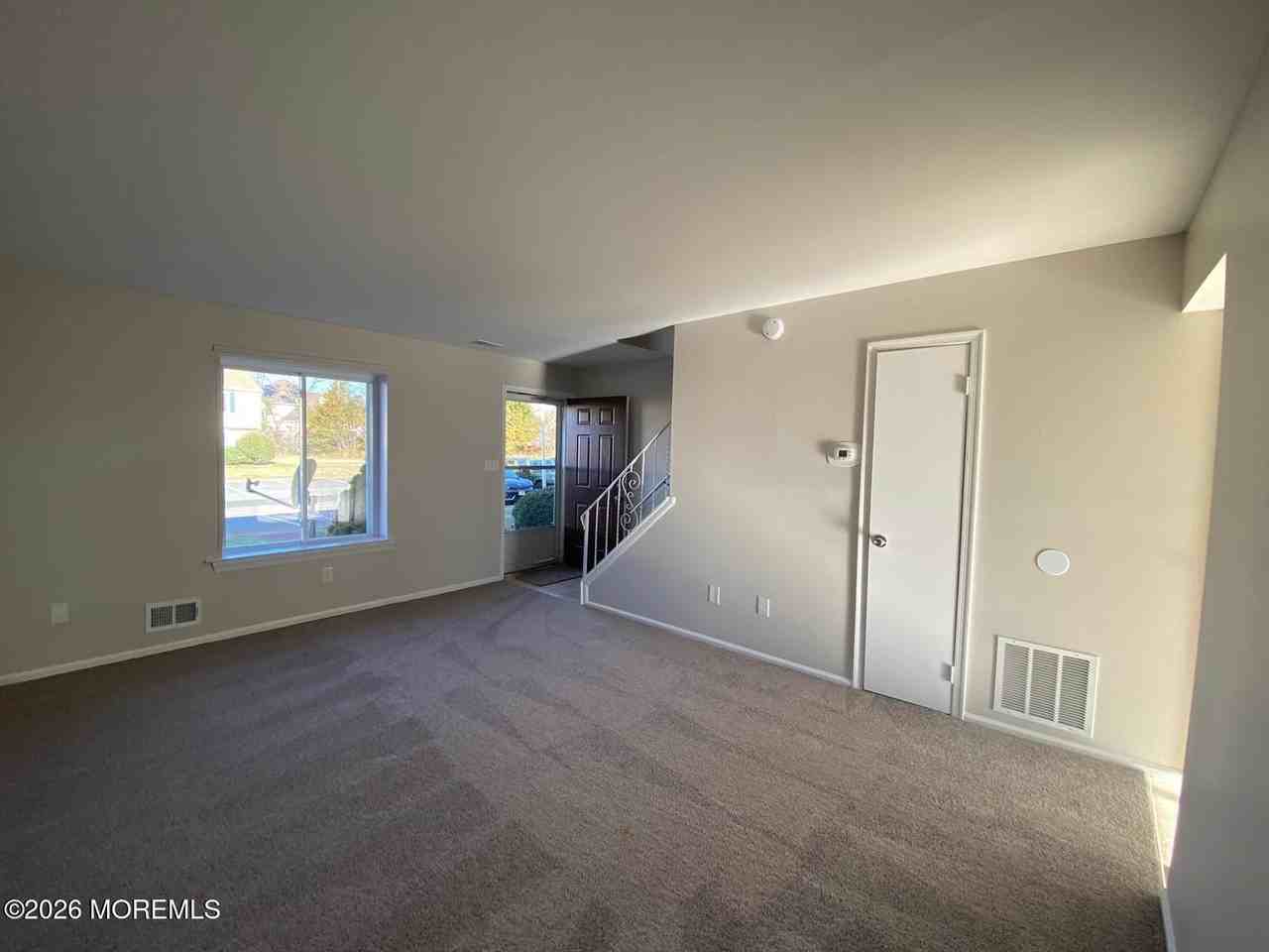 171 Sawmill Rd #209 - Photo 4 of 12