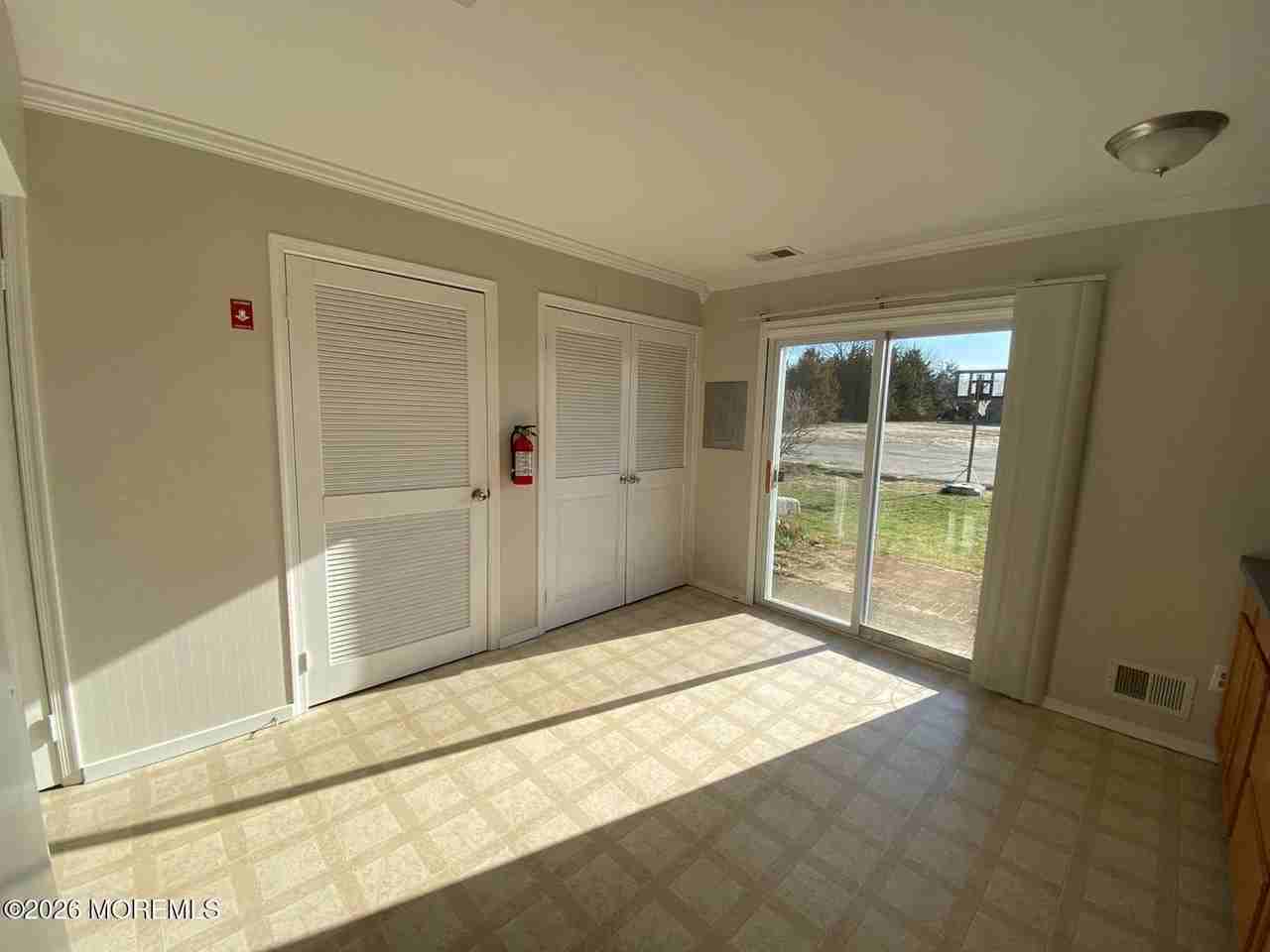171 Sawmill Rd #209 - Photo 7 of 12