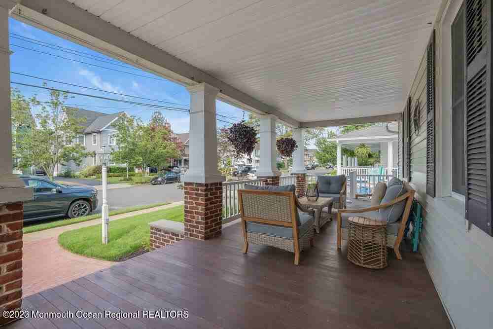 64 Curtis Ave - Photo 2 of 49