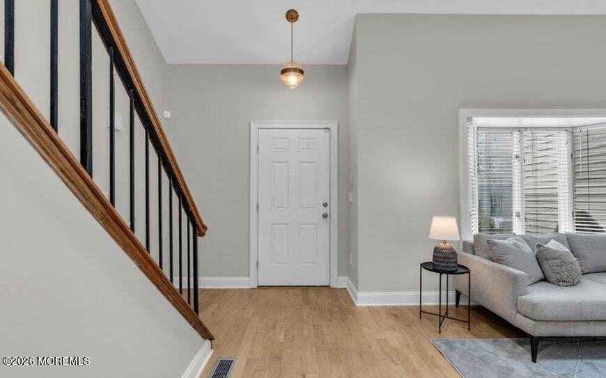 8 Eunice Ln - Photo 2 of 19