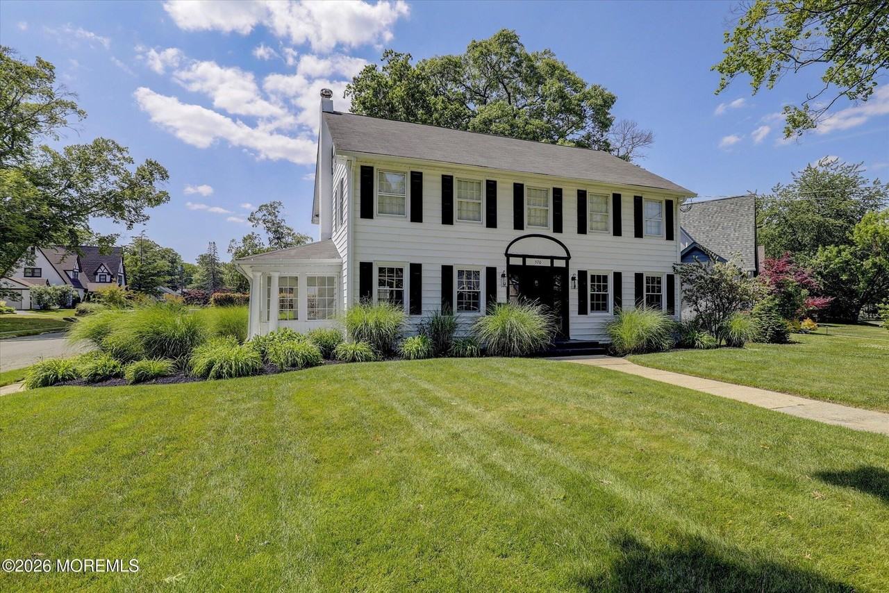 570 N Edgemere Dr #A - Photo 2 of 43