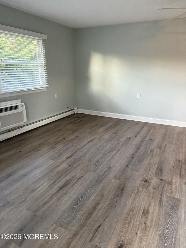 19 Niagara Dr - Photo 5 of 12