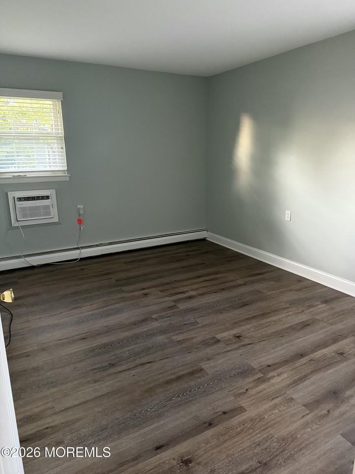 19 Niagara Dr - Photo 6 of 12