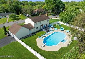 featured image of 16 Bridle Dr