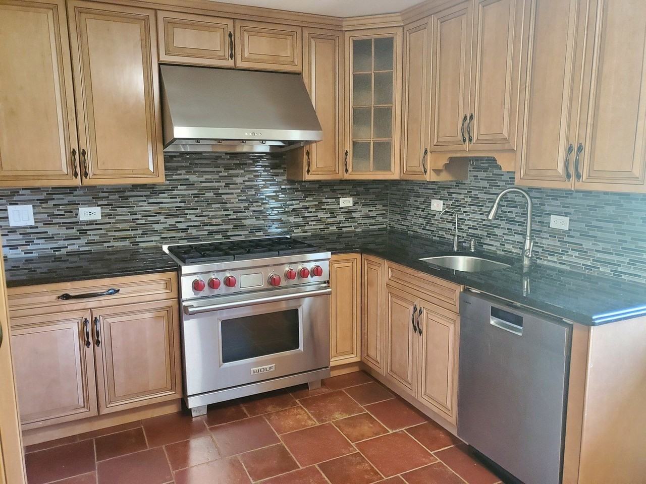 427 Justine Ave - Photo 5 of 39