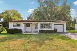 featured image of 2610 Killarney Dr