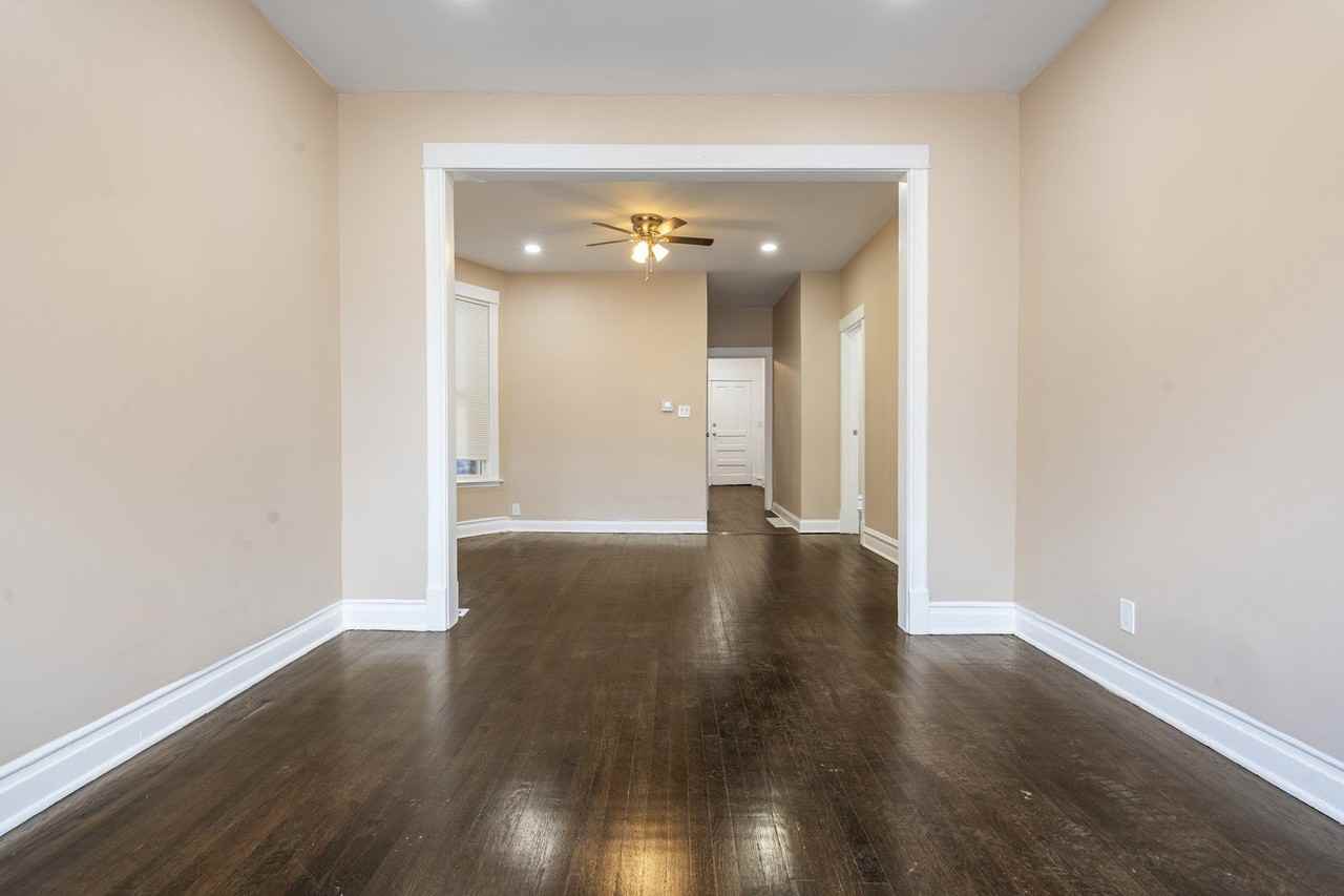 1540 N Keeler Ave #2 - Photo 3 of 15