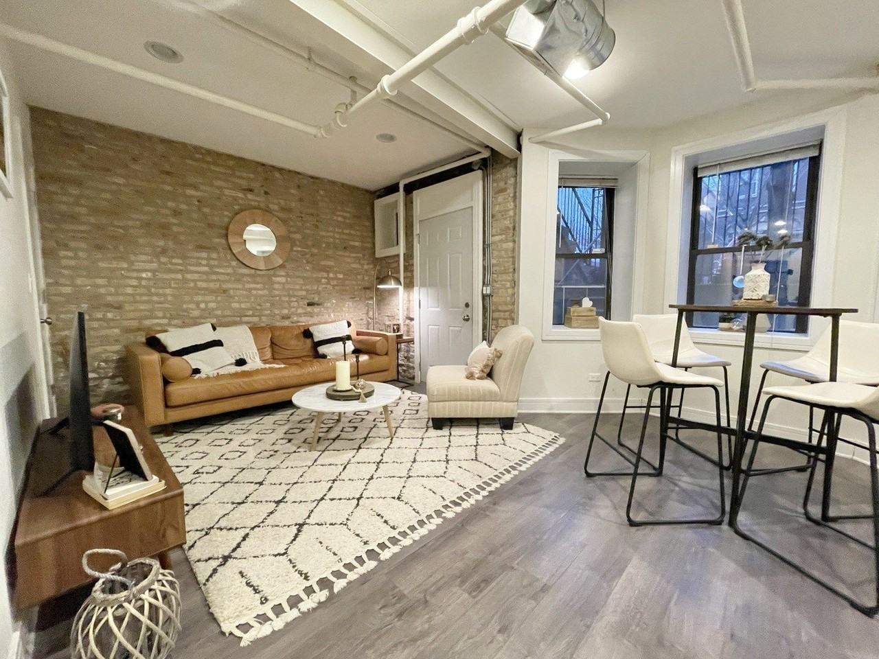 1931 N Hoyne Ave #GDN - Photo 2 of 13