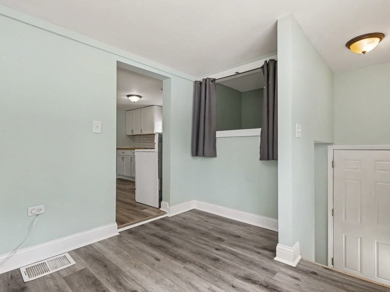 10004 S Torrence Ave - Photo 5 of 15
