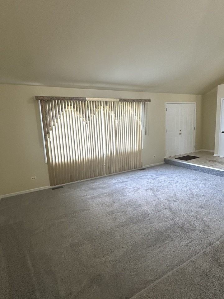 22591 Brian Ln - Photo 3 of 21